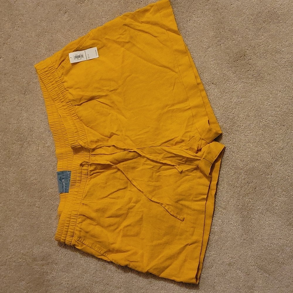 New with tags Old Navy shorts size XL